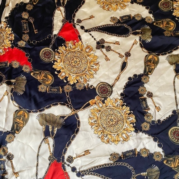 Zara chains and tassels print 27x27 poly scarf nwt - Picture 3 of 4